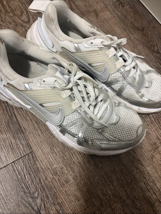 Nike Shoes - Nike Women’s White and Silver Athletic Running Sneakers